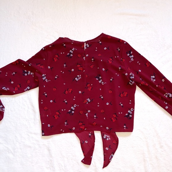 Floral Top - Picture 2 of 3